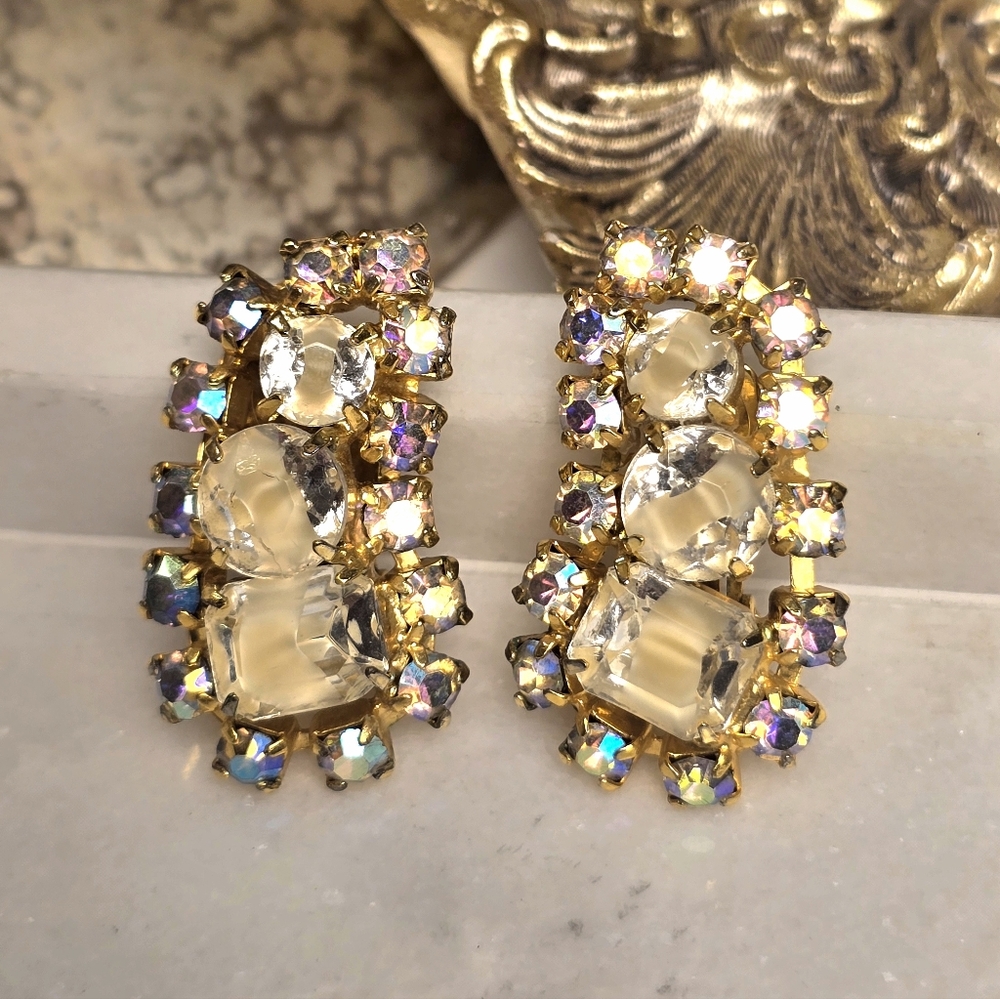 Vintage Yellow and Gold AB Clip On Earrings.